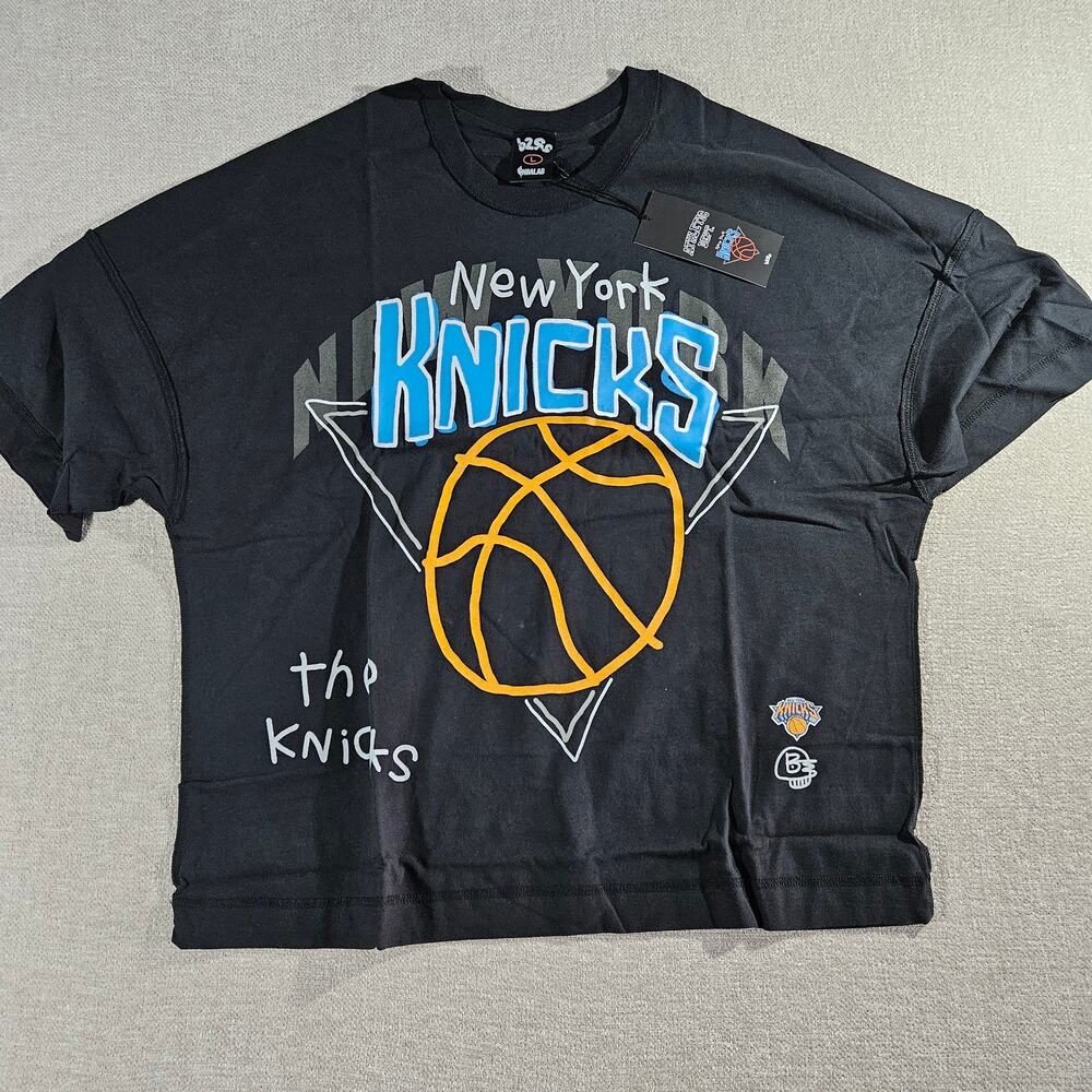 Shoe Palace New York Knicks NBA Oversized Shirt Mens Large NWT Licensed